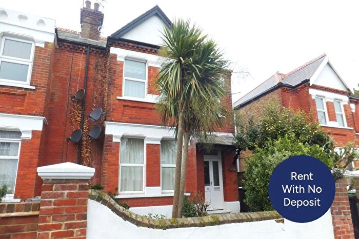2 Bedroom Flat To Rent In Wynn Road, Tankerton, Whitstable, Kent, CT5