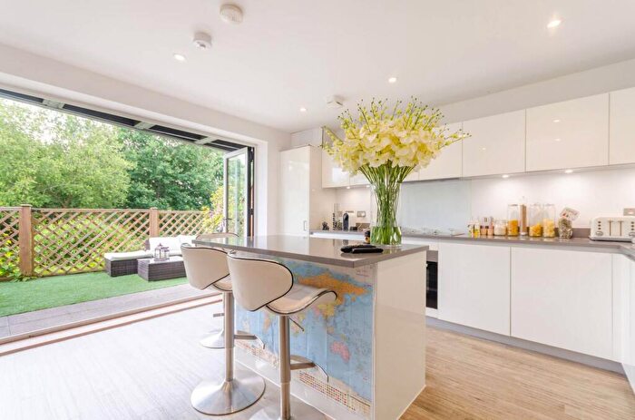 4 Bedroom Semi-Detached House To Rent In Sycamore Avenue, Woking, GU22