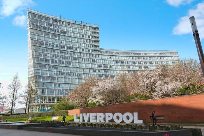 2 Bedroom Apartment For Sale In Kenyons Steps, Liverpool, Merseyside, L1