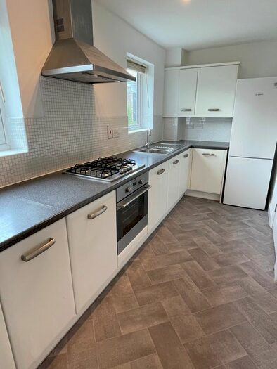 3 Bedroom Town House To Rent In Woodhead Drive, Chesterton, Cambridge, CB4