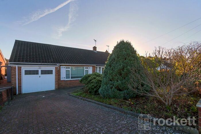3 Bedroom Bungalow To Rent In Werburgh Drive, Trentham, Stoke-On-Trent, Staffordshire, ST4