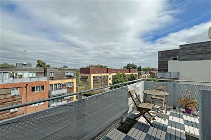 1 Bedroom Flat To Rent In Park Royal, Agate Close, Ealing, London, NW10