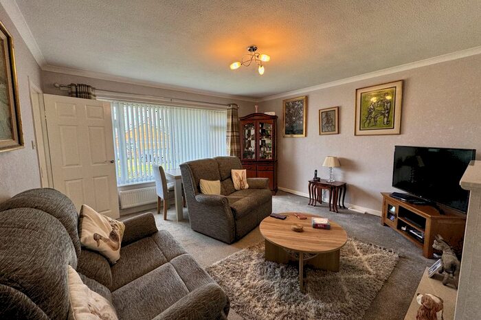 2 Bedroom Bungalow For Sale In Gosford Way, Polegate, East Sussex, BN26