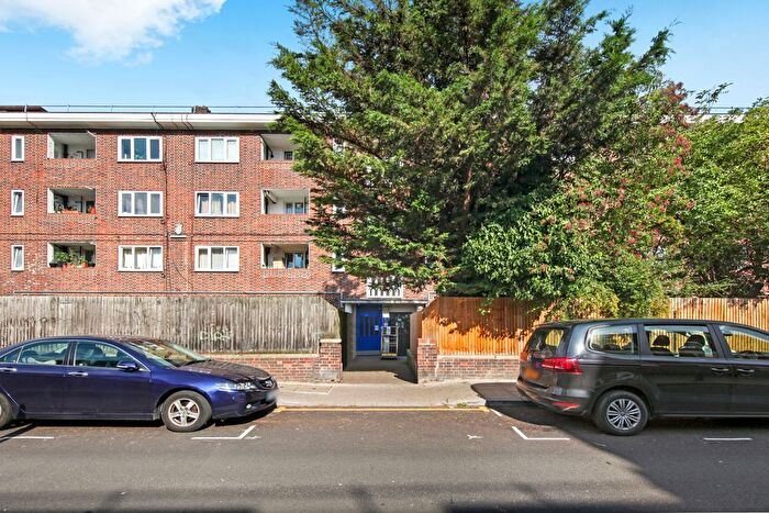 4 Bedroom Flat To Rent In Canrobert Street, London, E2