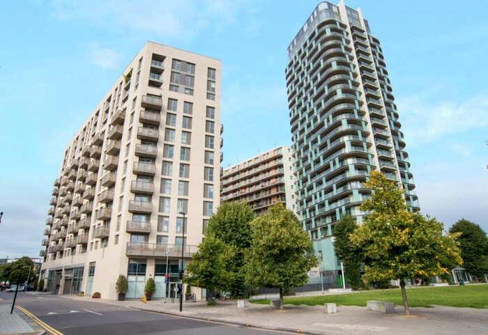 2 Bedroom Flat To Rent In Sienna Alto, The Renaissance, Cornmill Lane, Lewisham, London, SE13