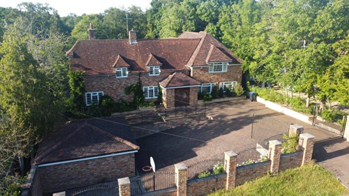 5 Bedroom Detached House To Rent In Fulmer Drive, Gerrards Cross, SL9