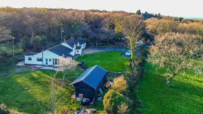 4 Bedroom Detached House For Sale In Three Crosses, Swansea, SA4