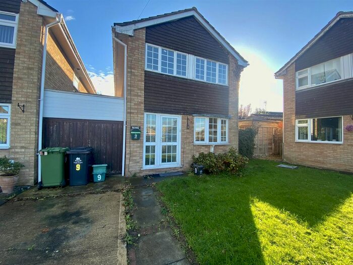 3 Bedroom Link Detached House To Rent In Elm Grove, Huntley, Gloucestershire, GL19