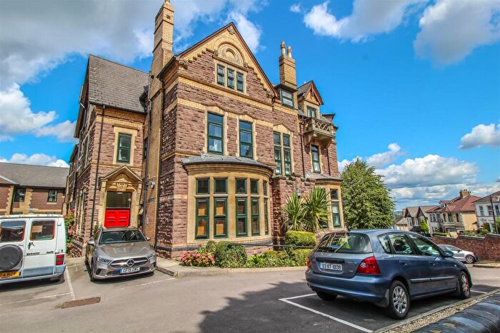 2 Bedroom Flat For Sale In Cwrt Pencraig, Newport, NP20