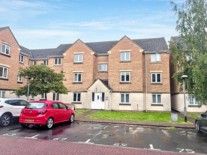 2 Bedroom Flat For Sale In Macfarlane Chase, Weston-super-mare, North Somerset., BS23
