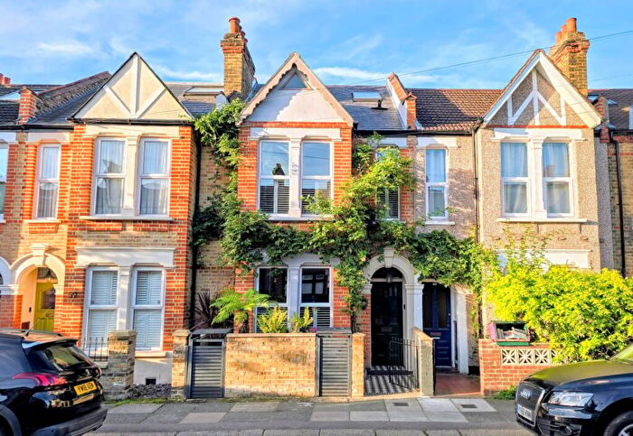 5 Bedroom Terraced House For Sale In Longhurst Road, Hither Green, London, SE13