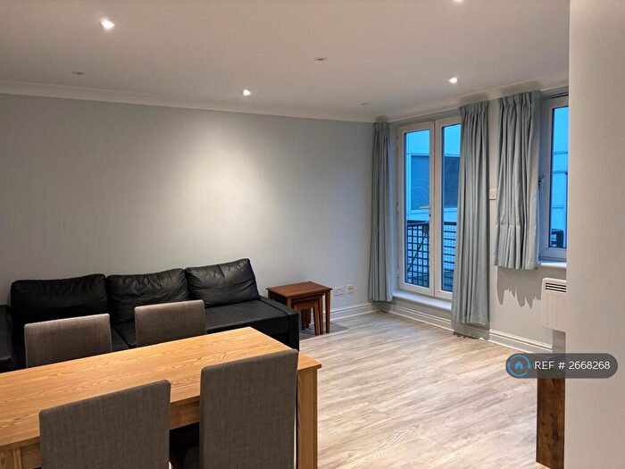 2 Bedroom Flat To Rent In Old Street, London, EC1V