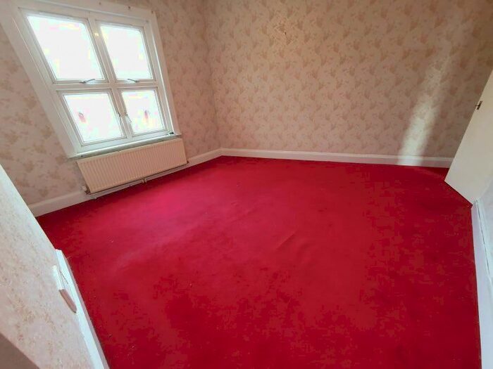 3 Bedroom Detached House To Rent In Pragel Street, London, E13