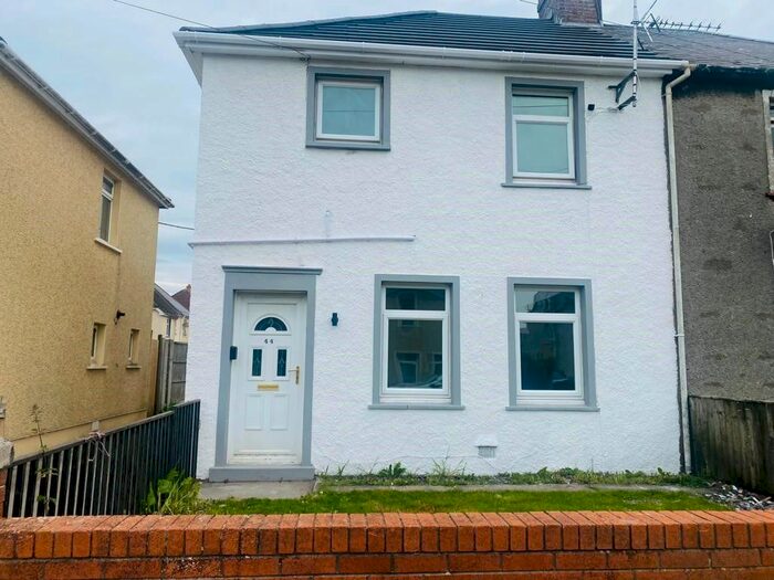 3 Bedroom Semi-Detached House To Rent In Beach Road, Pyle, Bridgend, CF33