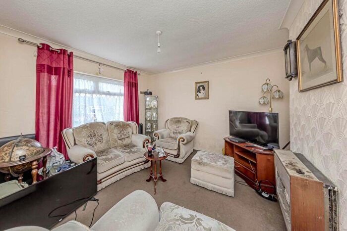 2 Bedroom Semi-Detached House For Sale In Moffat Grove, Stoke On Trent, ST2