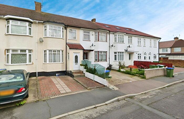3 Bedroom Semi-Detached House To Rent In Maida Road Belvedere, DA17