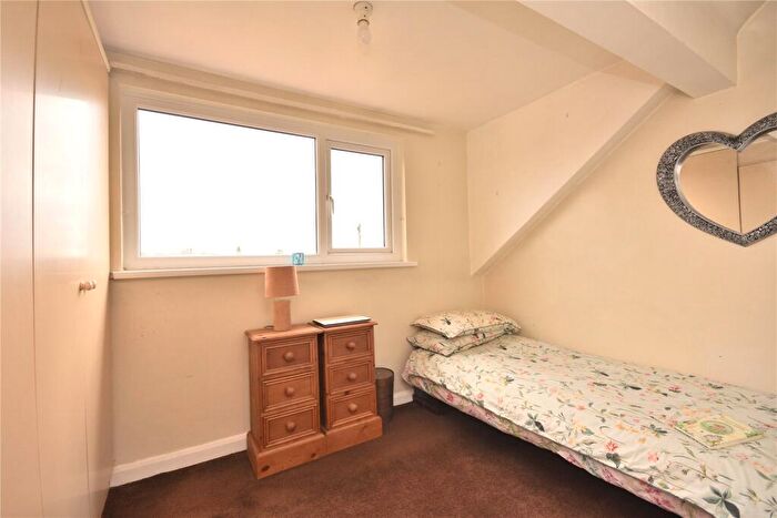 3 Bedroom Bungalow For Sale In Kelmscott Lane, Leeds, West Yorkshire, LS15