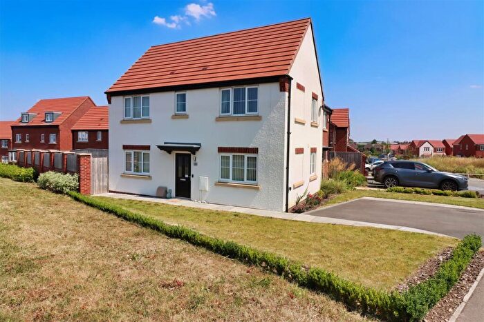 3 Bedroom Semi-Detached House For Sale In Cherry Drive, Holmewood, Chesterfield, S42