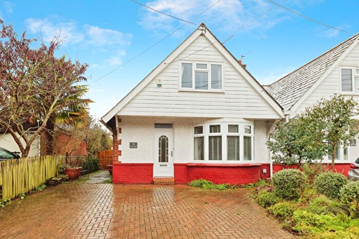 3 Bedroom Bungalow For Sale In The Bungalows, Faversham, ME13