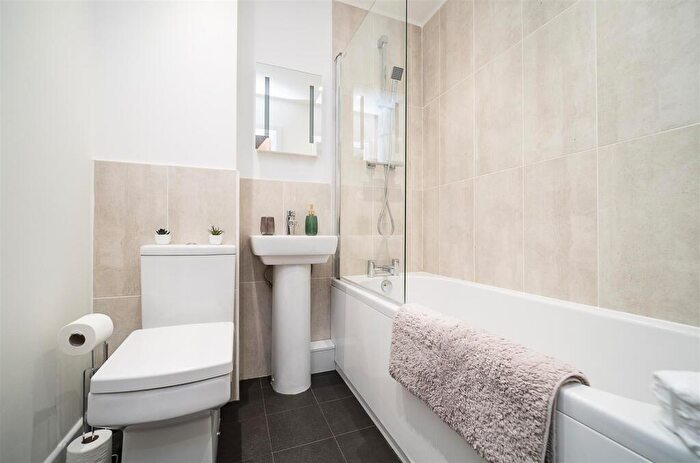 2 Bedroom House To Rent In Isambard Brunel Road, Portsmouth, PO1