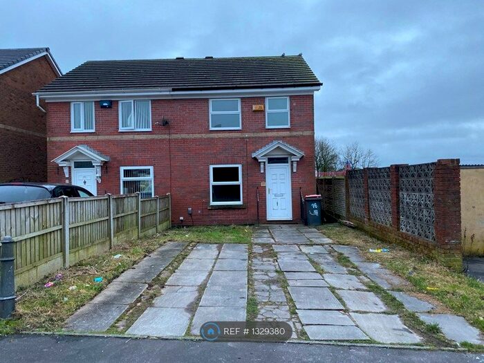 3 Bedroom Semi-Detached House To Rent In Farmhouse Close, Blackburn, BB1