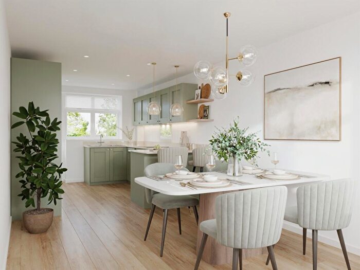 5 Bedroom Detached House For Sale In Priory Mews, Priory Road, Romford, RM3