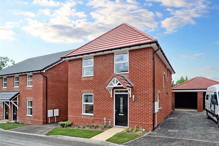 4 Bedroom Detached House To Rent In Sandiacre Way, Aylesbury, Buckinghamshire, HP22