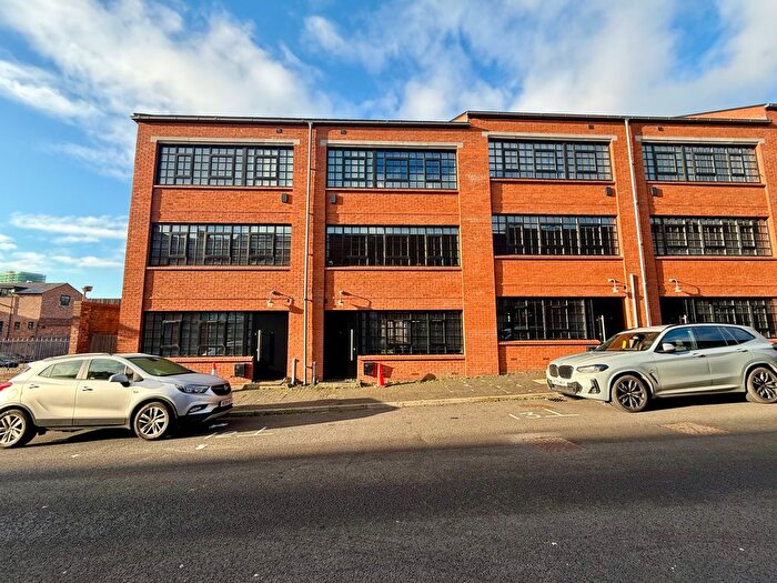 3 Bedroom Terraced House To Rent In Pemberton Street, Jewellery Quarter, Birmingham, B18