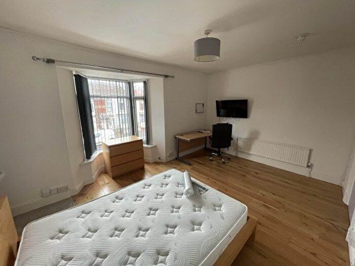 6 Bedroom Terraced House To Rent In St. Helens Road, Swansea, SA1