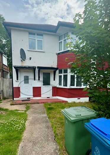 2 Bedroom Maisonette To Rent In Everton Drive, Stanmore, HA7