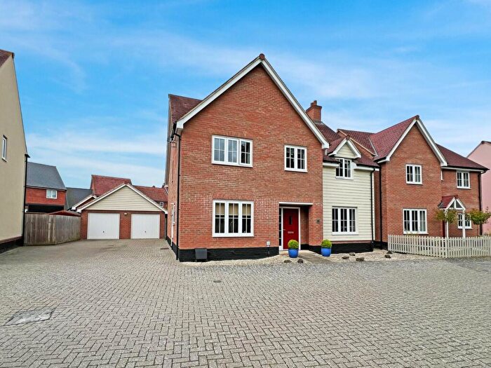 5 Bedroom Detached House For Sale In Hogarth Court, Sible Hedingham, Halstead, CO9