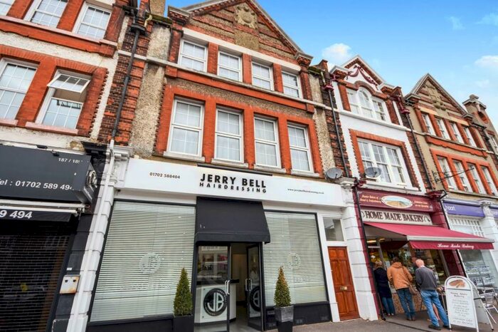 2 Bedroom Flat To Rent In The Broadway, Thorpe Bay, Essex, SS1