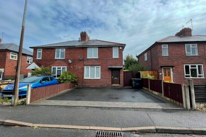 2 Bedroom Property To Rent In Meadow Road, Halesowen, B62