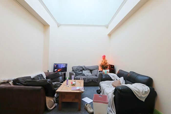 7 Bedroom Flat To Rent In Berkeley Square, Bristol, BS8 - Photo 2