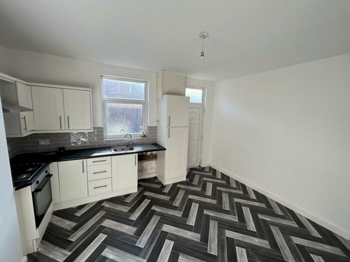 2 Bedroom House To Rent In Lorna Road, Mexborough, S64