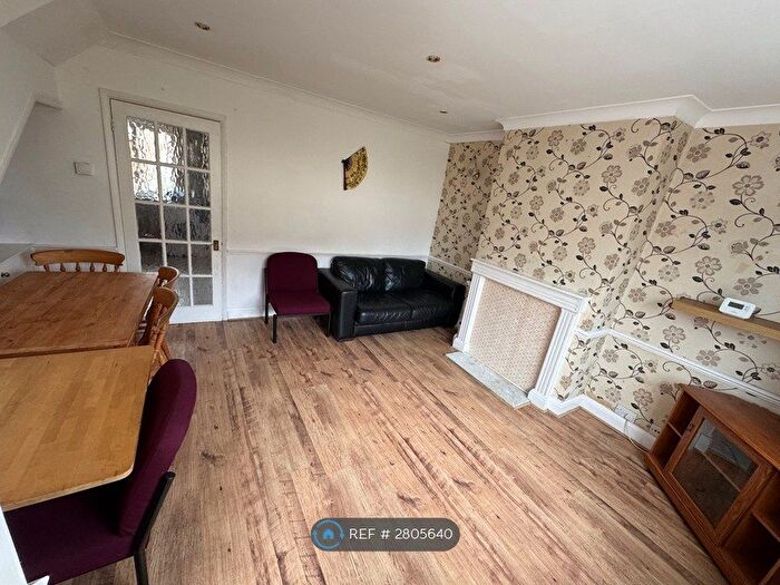 3 Bedroom Terraced House To Rent In Hemming Way, Watford, WD25