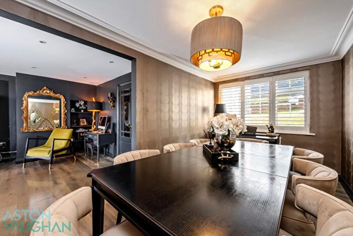 5 Bedroom Detached House For Sale In Shepherds Croft, Brighton, BN1