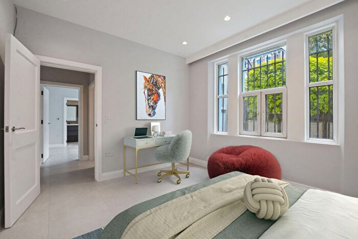 3 Bedroom Flat To Rent In Priory Road, London, NW6