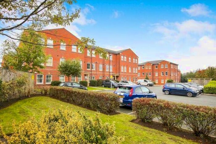 2 Bedroom Flat To Rent In Hatters Court, Stockport, SK1