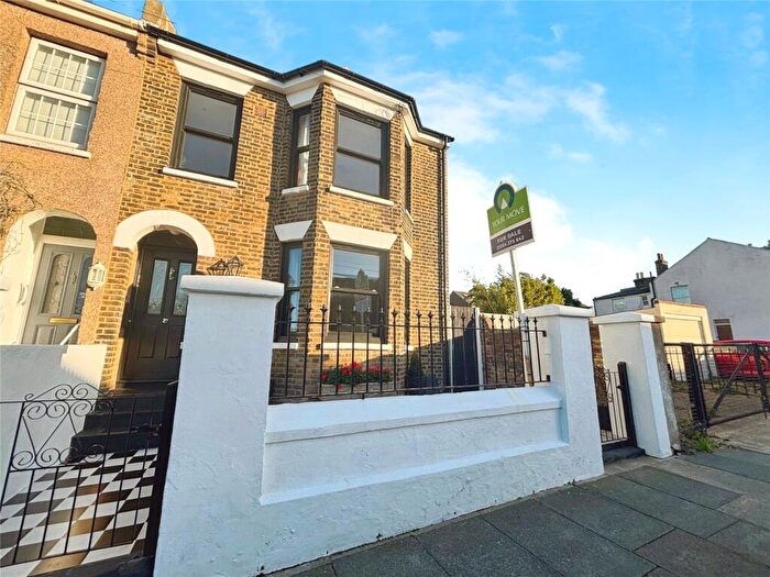 3 Bedroom End Of Terrace House For Sale In St. Patricks Road, Deal, Kent, CT14