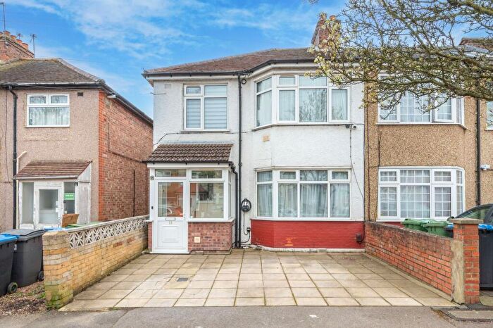 3 Bedroom Semi-Detached House For Sale In Greenbank Avenue, Sudbury, Wembley, HA0