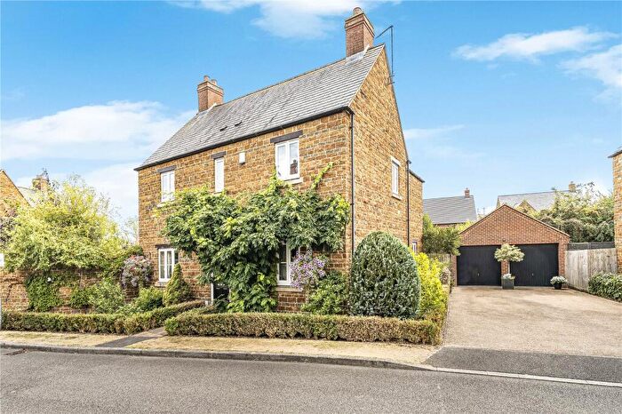 4 Bedroom Detached House For Sale In Watts Close, Kislingbury, Northamptonshire, NN7