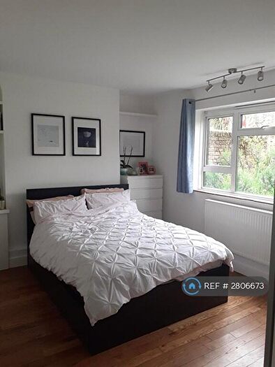 1 Bedroom Flat To Rent In Rotherfield St, London, N1