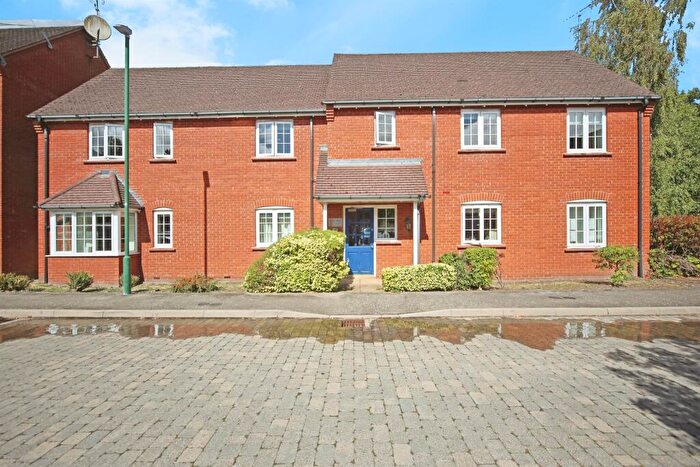 1 Bedroom Flat For Sale In Foxley Drive, Catherine-De-Barnes, Solihull, B91