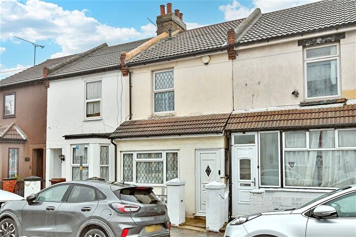 3 Bedroom Terraced House For Sale In St. John's Road, Upper Gillingham, Kent, ME7