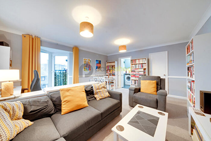 1 Bedroom Apartment For Sale In Wexford Court, Leslie Park Road, CR0