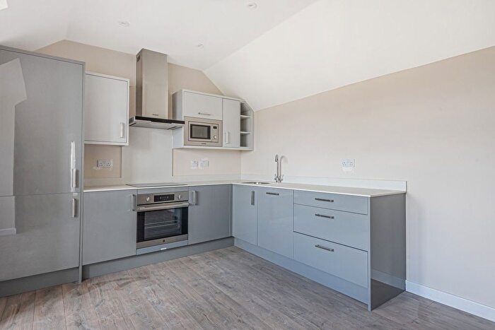 1 Bedroom Flat To Rent In Station Road, West Wickham, BR4