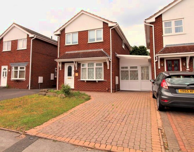 4 Bedroom Link Detached House For Sale In Sadler Road, Brownhills, Walsall, WS8