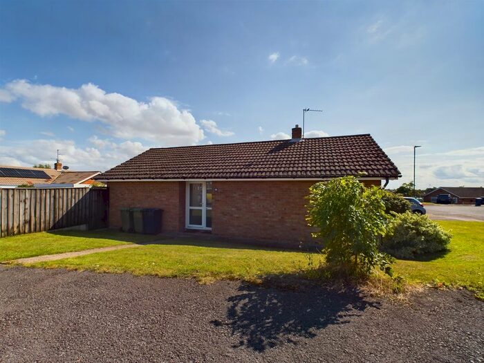 2 Bedroom Bungalow To Rent In Hillview Lane, Twyning, Tewkesbury, GL20