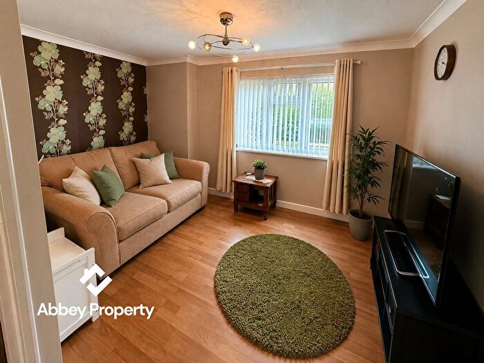 2 Bedroom Flat To Rent In Quilter Close, Luton, LU3